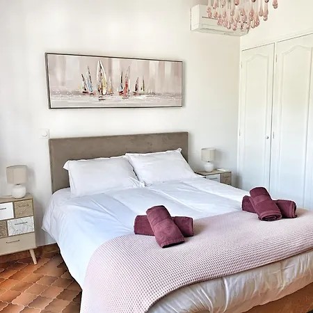 Familiale à Sanary, Climatisée, à Pieds *