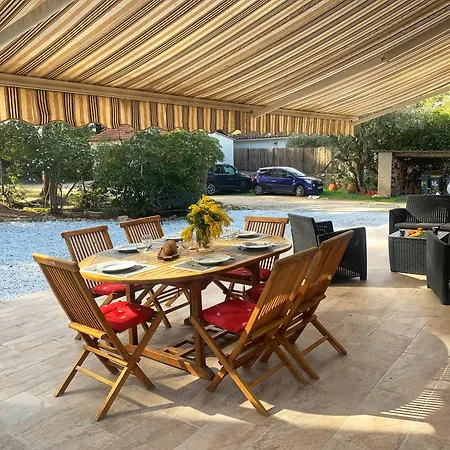 Familiale à Sanary, Climatisée, à Pieds Сasa de vacaciones Sanary-sur-Mer